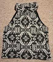Neckholder, schwarz/weiß mit Muster, Größe L Feldmoching-Hasenbergl - Feldmoching Vorschau