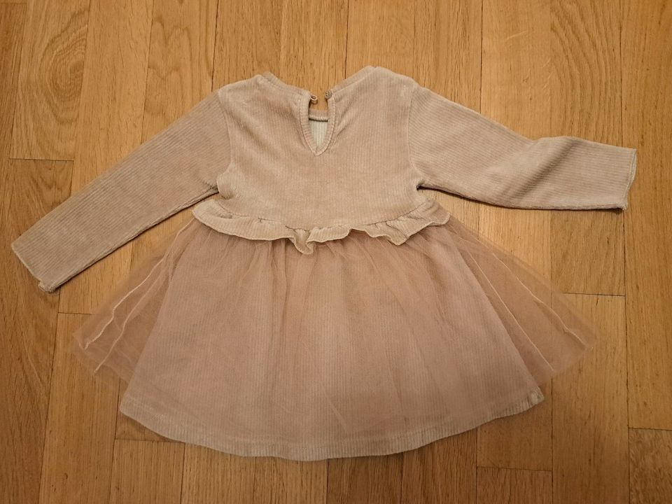Tolles Kleid von Zara für kleine Kinder in München