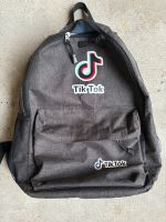 Tik Tok ❤️ Rucksack Tasche grau mit Ladekabel wie neu Sachsen - Taucha Vorschau