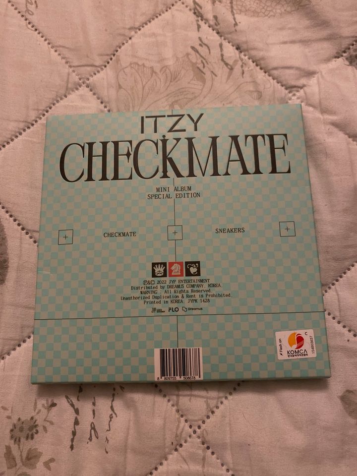 ITZY- Checkmate Mini Album (Special Edition) in Berlin