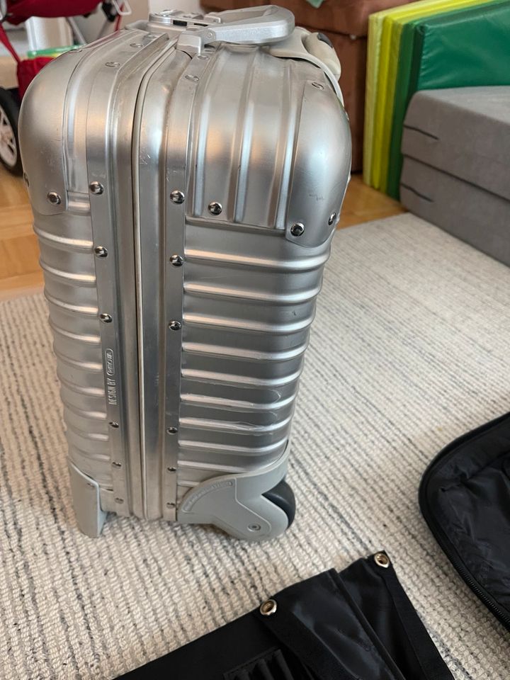 Rimowa Topas Handgepäck 2 Rollen in Berlin