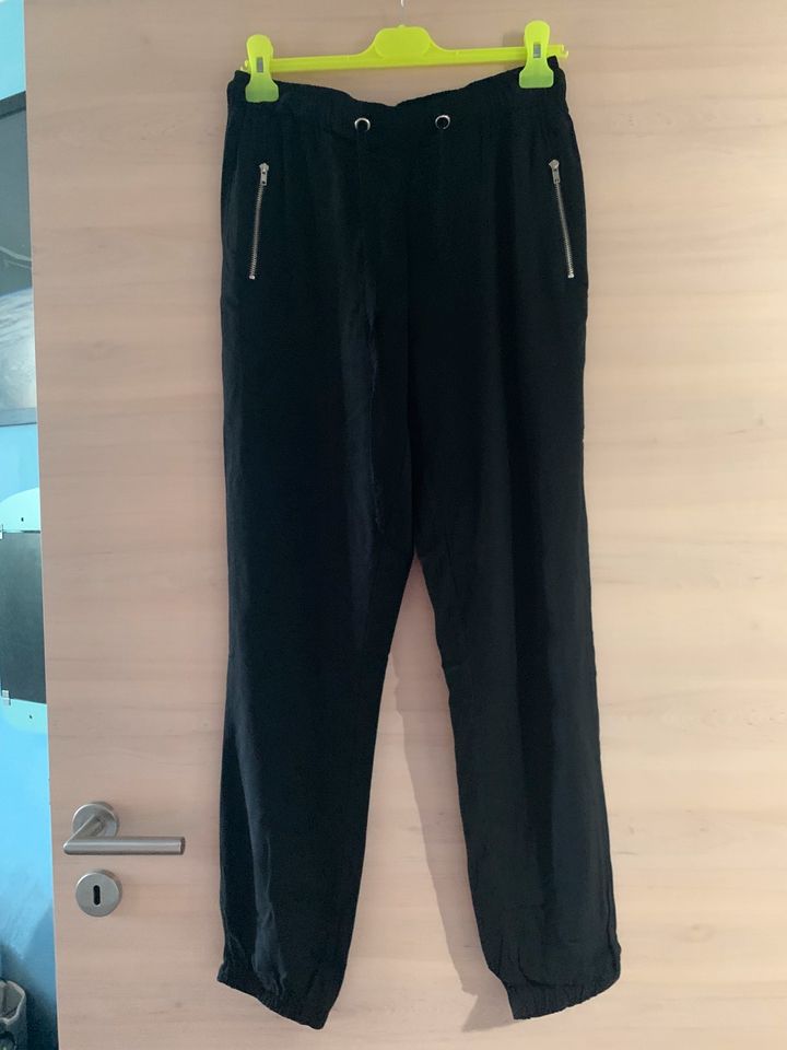 Damen Pluderhose leichte Sommerhose Sommer Hose schwarz h&m in Barmstedt