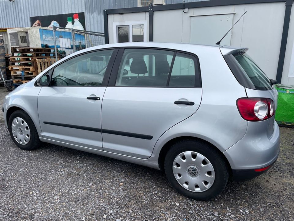 Volkswagen Golf Plus V Trendline *KLIMA*TÜV NEU* in Mönchengladbach