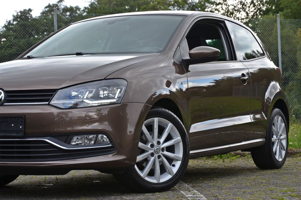 Volkswagen Polo 1.2 TSI Lounge / LED / Klimaautomatik / Tempomat in Alsfeld