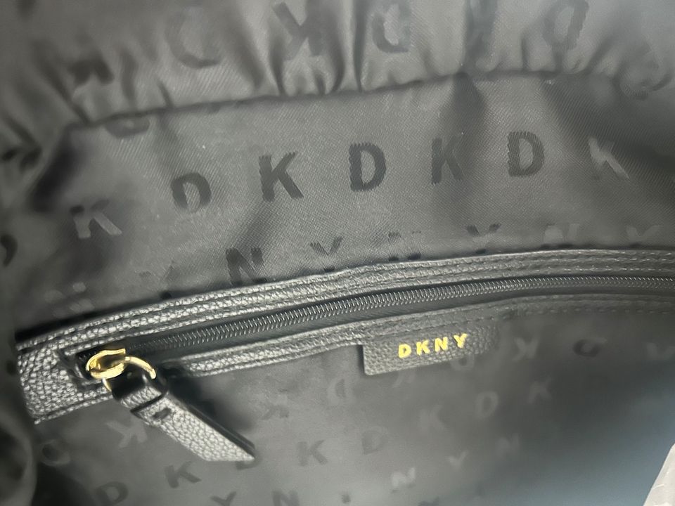 DKNY hobo Tasche in Nürnberg (Mittelfr)