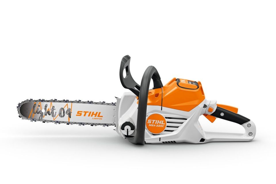 Stihl Akku Motorsäge MSA 220 C-B 35cm in Hildesheim