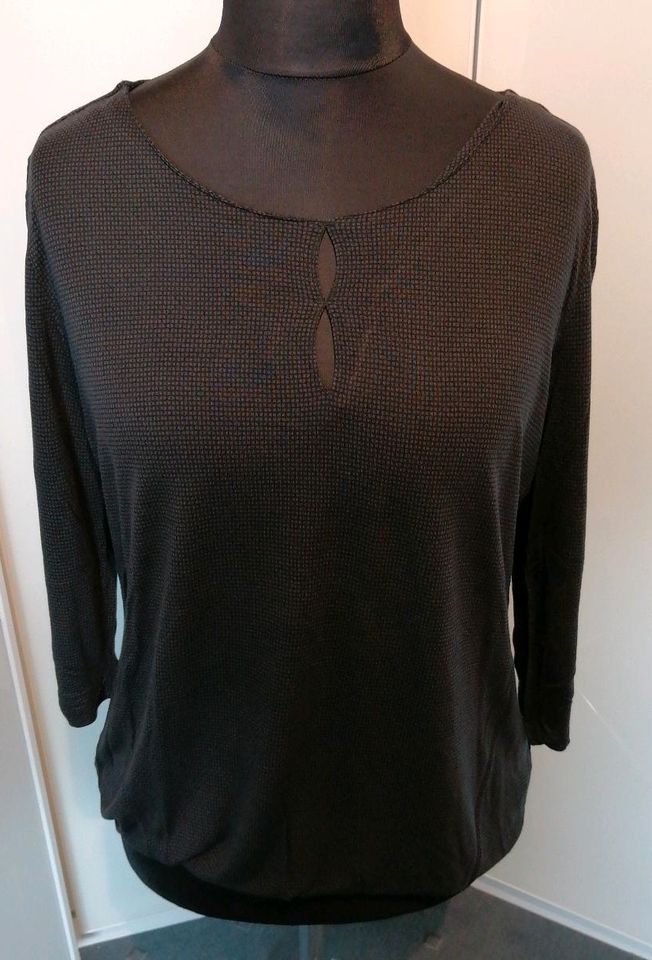 Opus Saskia Retro Blusenshirt Gr 42 schwarz grau Pulli Sweatshirt in Mühldorf a.Inn