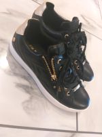 XTI Sneaker❣Schuhe Gr 39 Schwarz Gold aus Spanien  Hingucker Wuppertal - Oberbarmen Vorschau