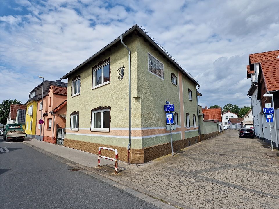 Sanierungsdürftiges Einfamilienhaus mit Platz und Potenzial in Ginsheim-Gustavsburg