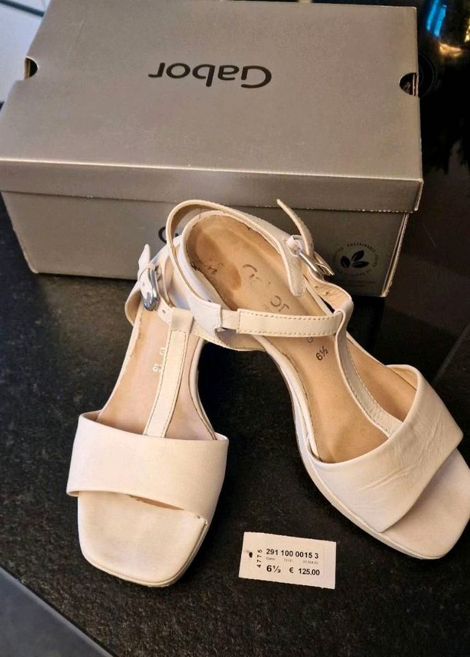 Hochzeitsschuhe  / Brautschuhe von Gabor in Gr. 40 / 6,5 G  weiß in Brilon