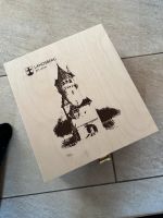 Zu Verschenken Holzkiste mit zwei Sektgläsern Bayern - Fahrenzhausen Vorschau