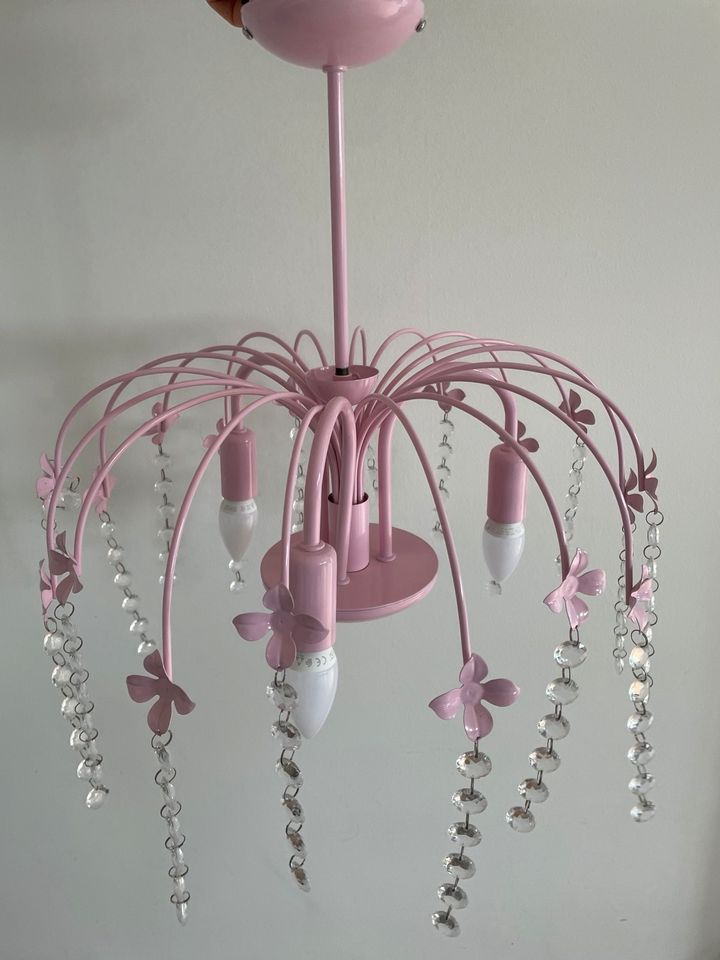 Kronleuchter Deckenlampe Kinderzimmer rosa in Nienstädt
