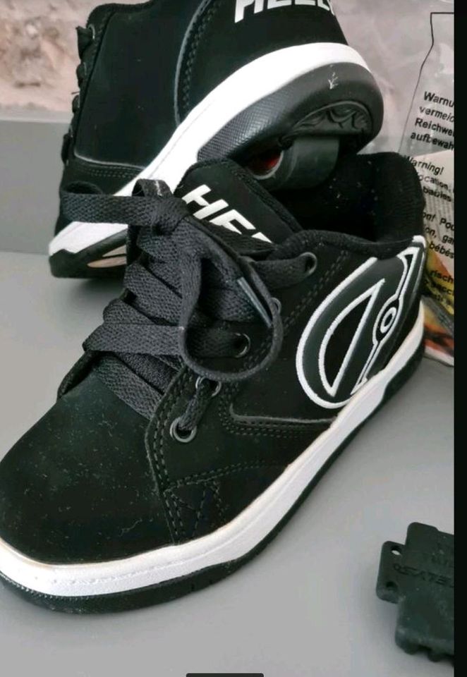 Heelys Größe 31 Schuhe mit Rollen in Thalheim/Erzgebirge