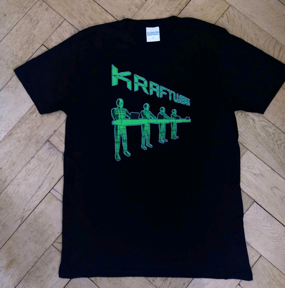 Sammler: Original KRAFTWERK 2017 Tour, T-Shirt KLINGKLANG Konsum in Berlin