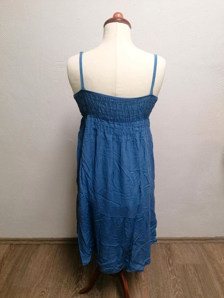 Kleid Spitze Italy Gr. 36 !! Erlös wird gespendet!! in Kreuzau