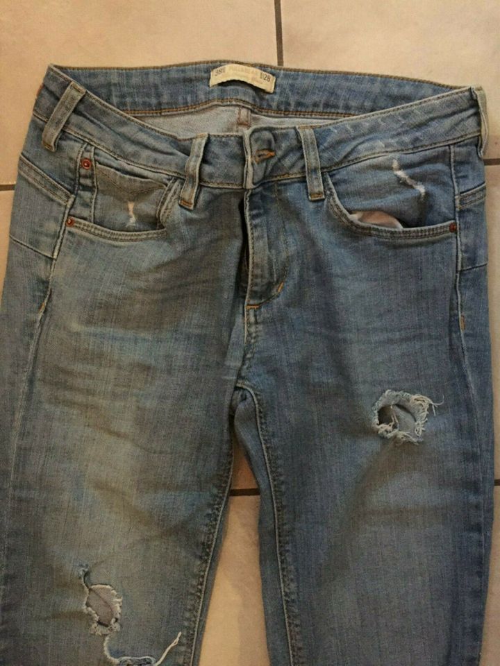 Kleidung in S, Komplettpaket, Jeans, Shorts, 14 Teile in Castrop-Rauxel