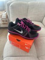 Nike Sneakers, Sportschuhe Pink Schwarz Gr 40,5 Obervieland - Habenhausen Vorschau