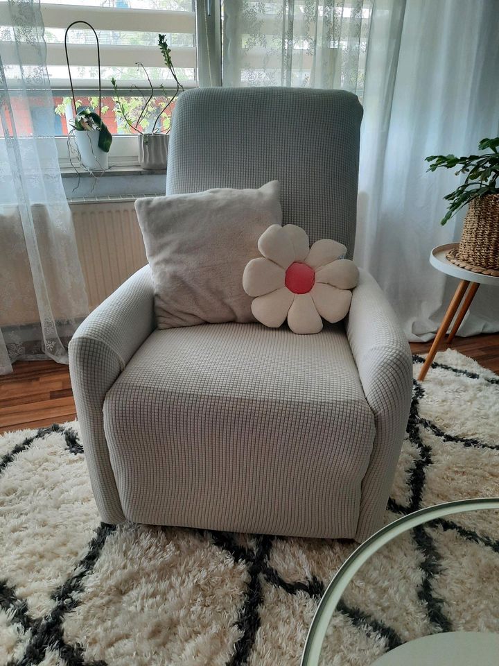 Sofagarnitur elektrisch (relaxsofa) mit Sessel in Bünde