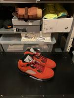 Nike Air Jordan V 5 Raging Bull 2021 EU44 US10 NEU Hessen - Hochheim am Main Vorschau