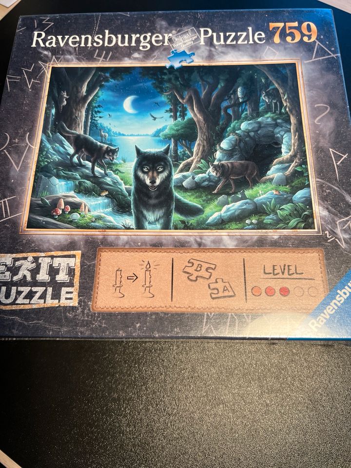 Ravensburger Exit Puzzle „ Das Wolfsrudel“ NEU in Neu-Isenburg