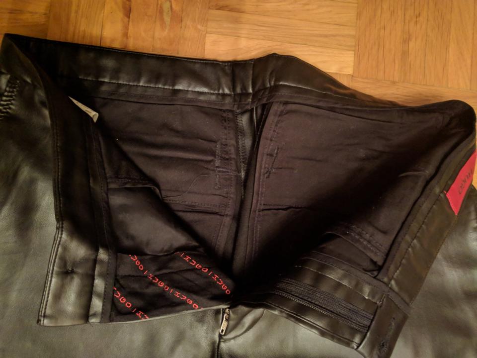 Hugo Boss/ Hose/ Herrenhose/ Damenhose/ Lederimitat/ Gr.94 in Heilbronn