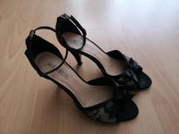 MENBUR elegante Sandale mit Spitzenoptik Bayern - Vilsheim Vorschau
