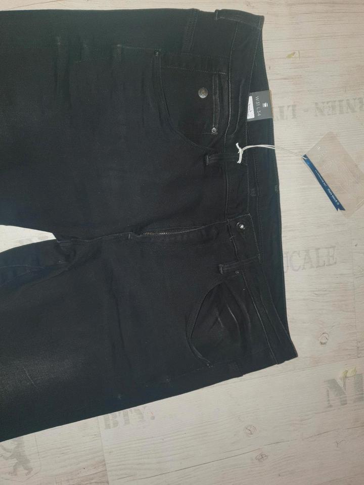 G-Star W31 L34 schwarz low boyfriend fit arc neu Etikett in Roskow