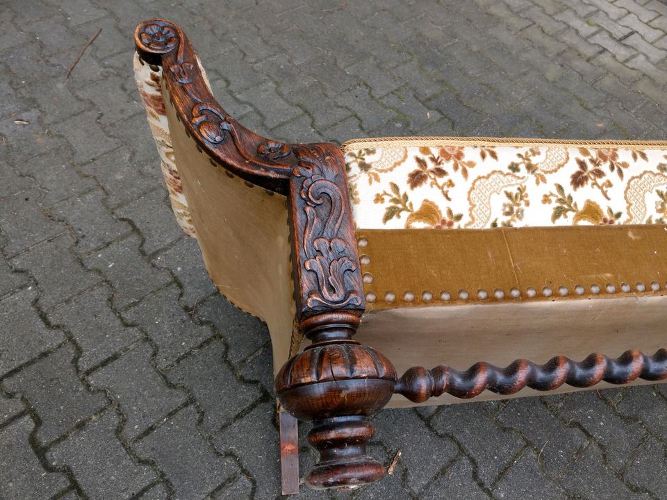 Gründerzeit Sofa in Lüchow