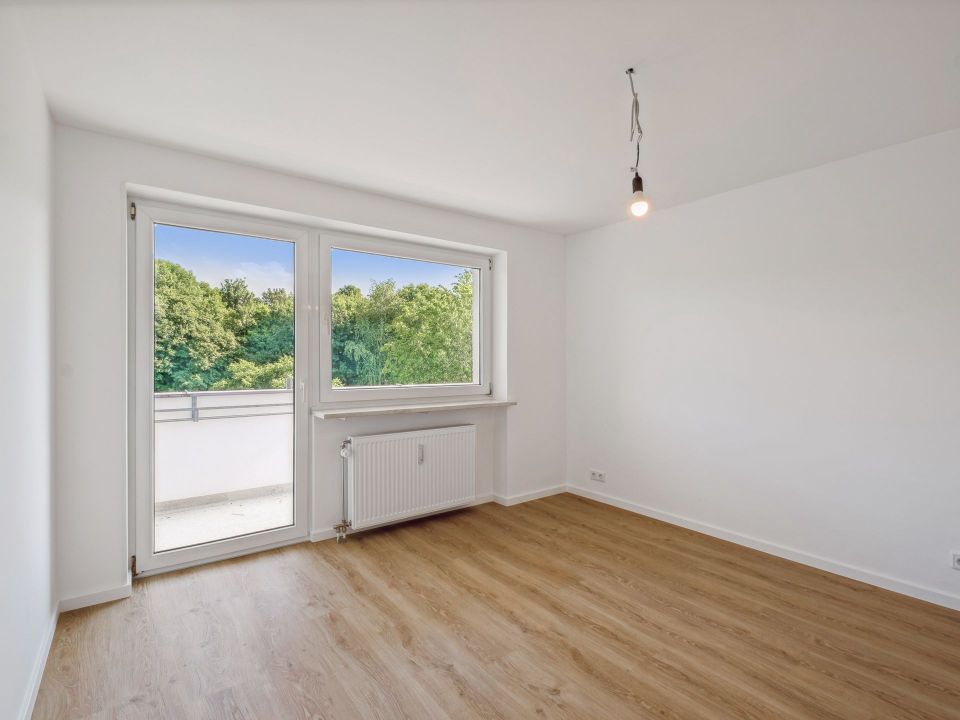 Frisch sanierte 3-Zimmer-Wohnung mit großem Südbalkon in München-Harthof in München
