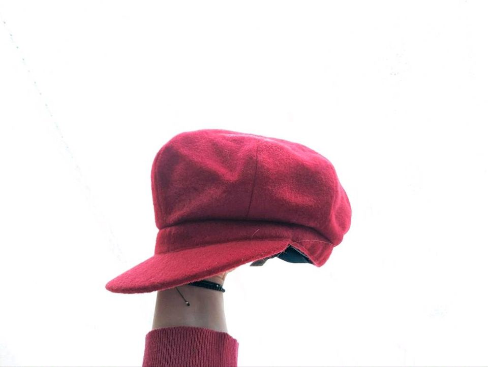 Damen Hut Mütze aus Wolle Rot Schurwolle Kappe Schirmmütze in Korntal-Münchingen