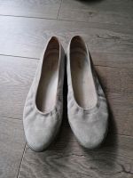 Gabor Ballerinas grau silber Nubukleder Gr. 6,5 bzw. 40 Niedersachsen - Schwanewede Vorschau