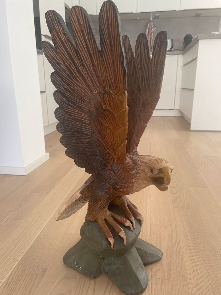 Adler Skulptur in Stuttgart