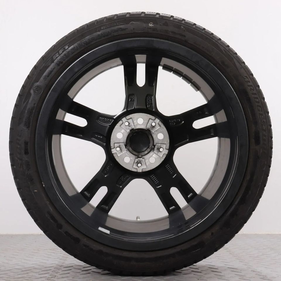 Winterräder 18 Zoll BMW 1er F40 2er F44 Original Felgen 8092352 Winterreifen 225/40R18 92V Bridgestone Blizzak LM001 "819 M Doppelspeiche" Grau 8x18ET57 5x112 Alufelgen Winterradsatz Gebraucht in Gefell