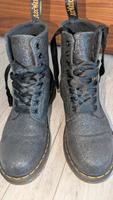 Dr Martens Glitzer schwarz Schuhe Gr 39 Boots original Nordrhein-Westfalen - Jüchen Vorschau