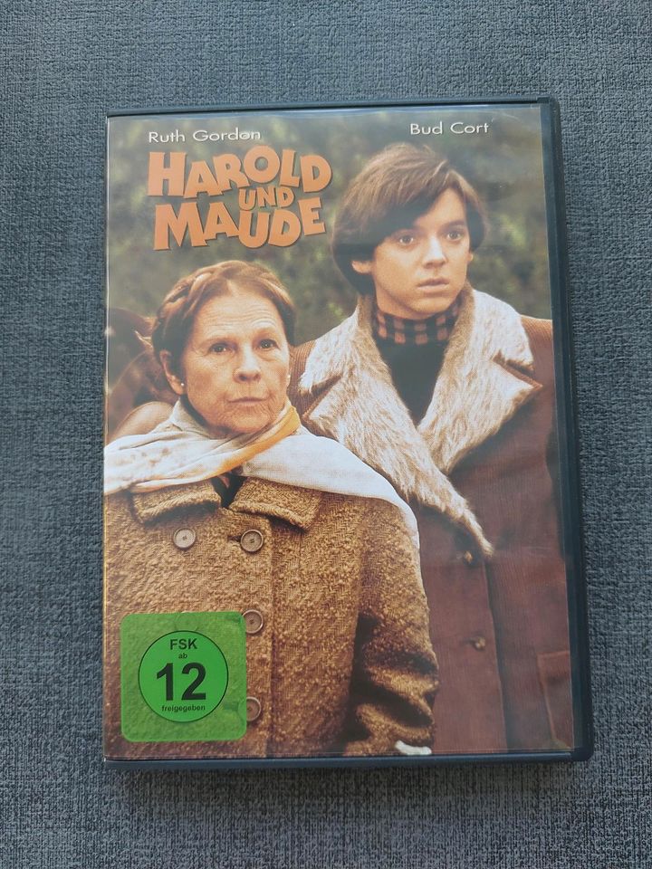 8 DVD, 2 Blu-rays Paketpreis in Oldenburg