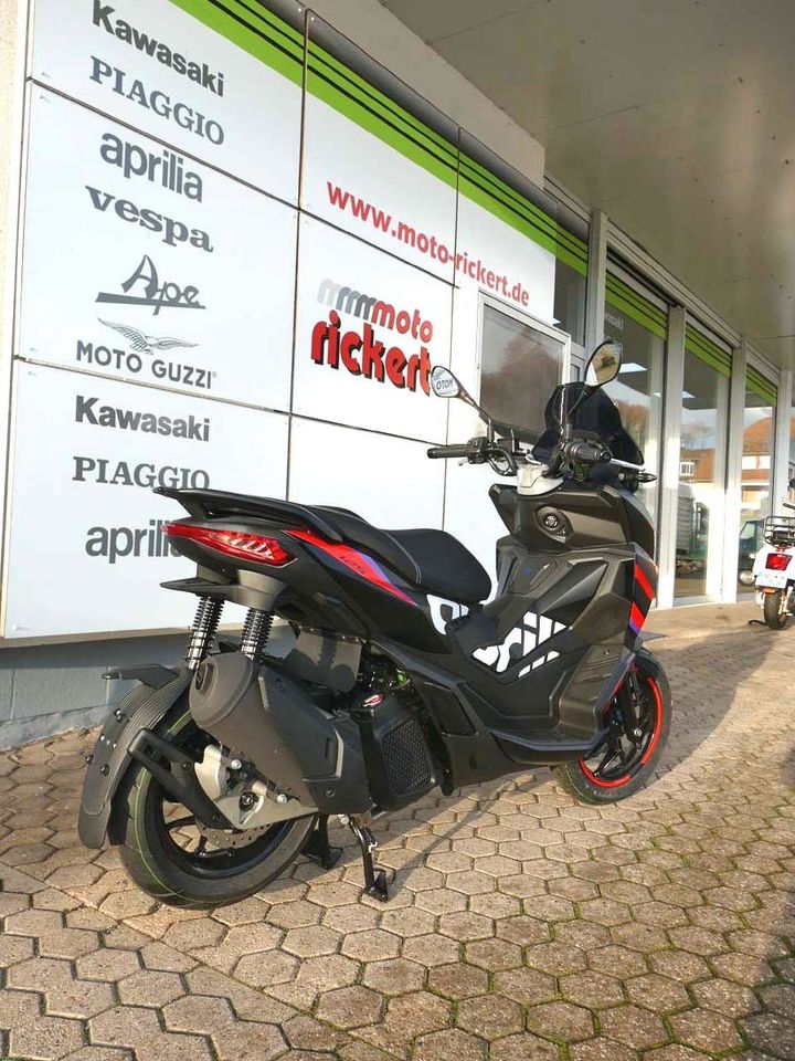 Aprilia SR GT 200 RACING-REPLICA HIGH-END-SCOOTER in Braubach