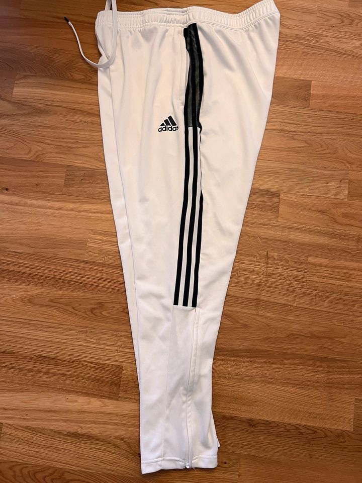 Adidas Jogginghose Gr.XXL in München