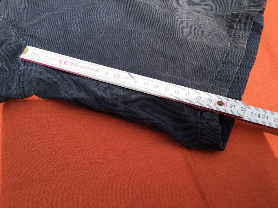 Shorts, kurze Hose, super Dry, Gr. 29, Cord, grau in Altrip