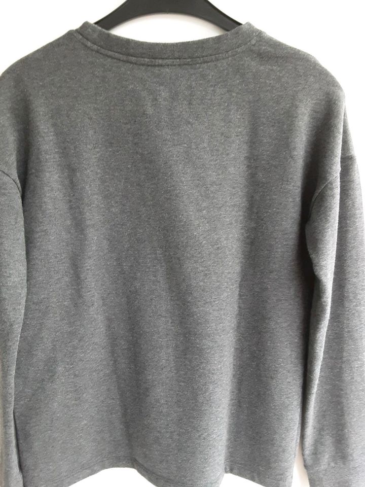 Sweatshirt grau gr.M mit Pailletten in Köln