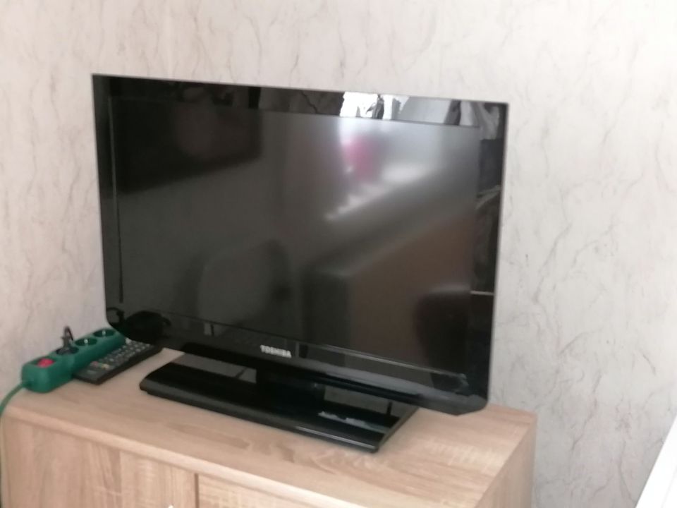 Fernseher Toshiba 26EL833G 26 Zoll LCD Colour TV in Marienberg