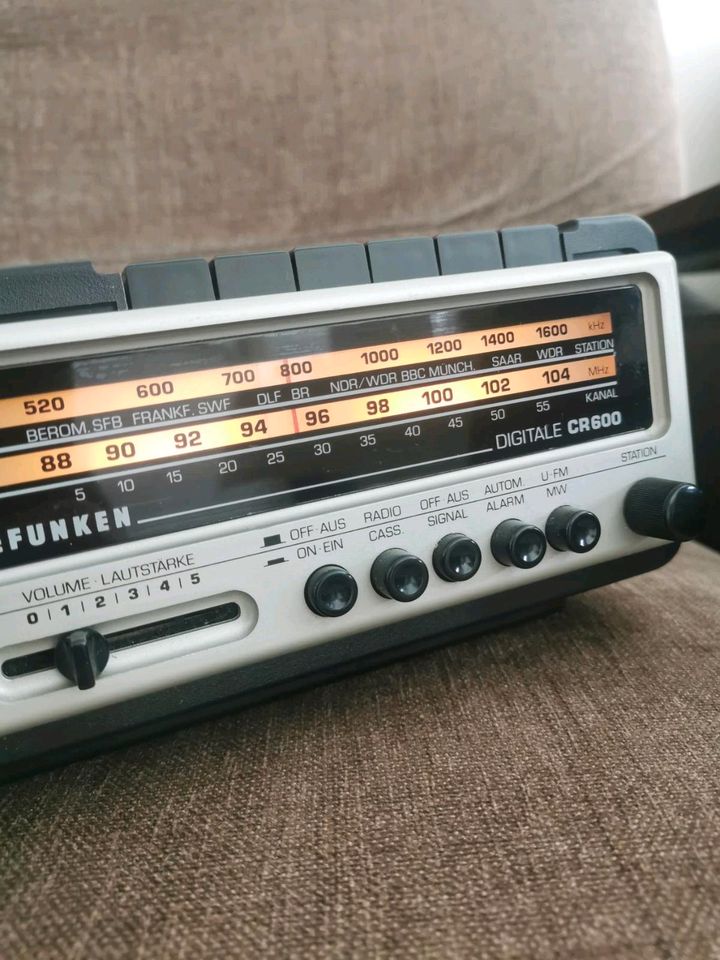 Telefunken CR600 Digitale Radio Kasette Wecker Uhr 1979 in Hamburg