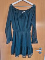 H&M Kleid aus Plumetis-Chiffon Gr. 36 dunkelgrün Sachsen - Borna Vorschau