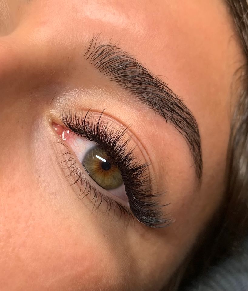 Wimpernverlängerung Lashextensions Extensions 1:1 Classic Volumen in Hamburg