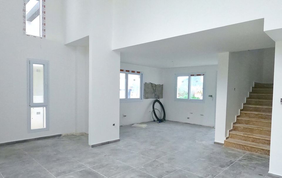 Nordzypern: Neue 3+1 Villa mit Dachterrasse am Meer in Kyrenia in Düsseldorf