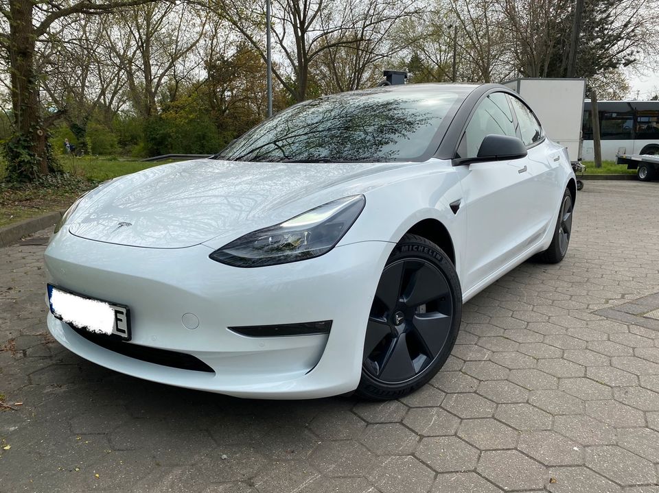 Tesla Model 3 LR, Allrad, NETTOREIS, Ultraschall Sensoren, AHK in Köln