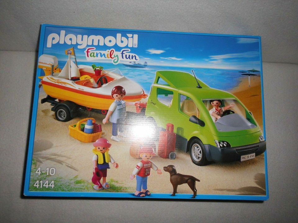 Playmobil - Family Fun - 4144 - Familyvan mit Bootsanhänger in Uhrsleben