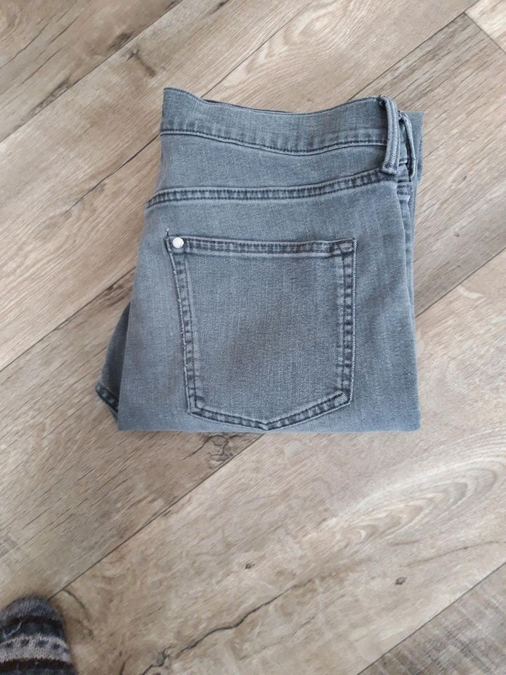 4 x Skinny Jeans in Mülheim (Ruhr)