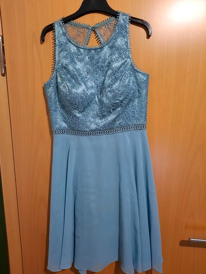 Damen Abendkleid in Kröv