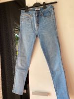 Pull&Bear Damen Jeans Hose Gr.38 -sehr guter Zustand Nordrhein-Westfalen - Oberhausen Vorschau