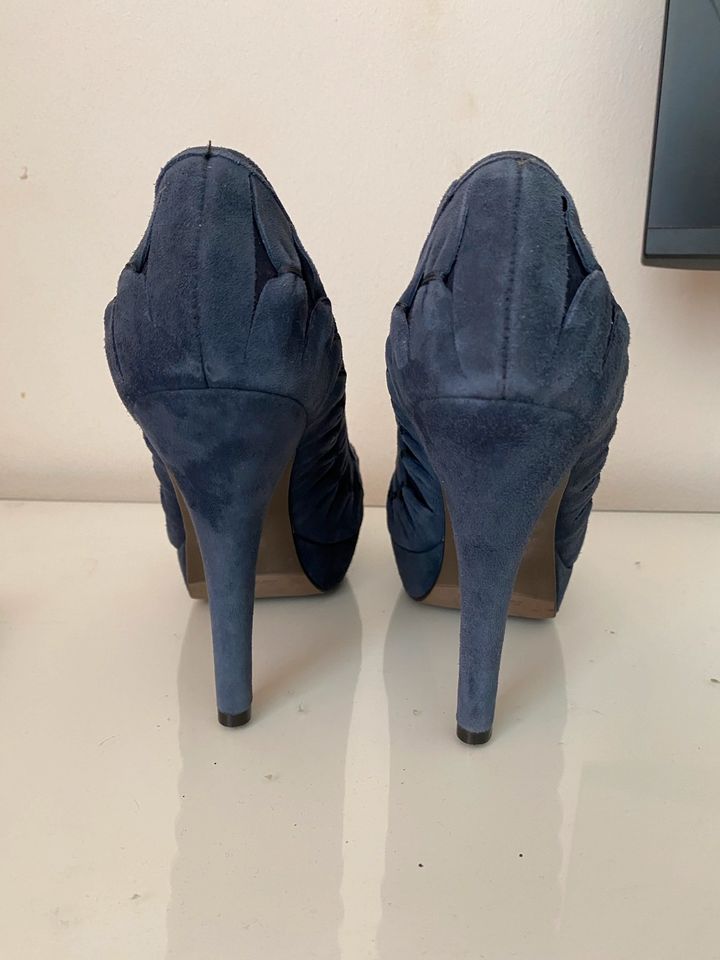 Zara Pumps Peeptoes Blau Leder Wildleder Gr. 38 in Hamburg